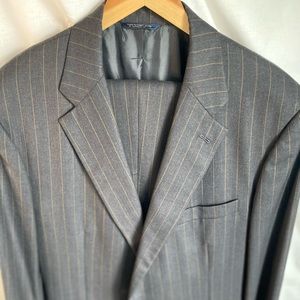 Brooks Brother’s suit. Men’s Pinstripe Suit Gray W/ Brown  46L Wool. Two button.